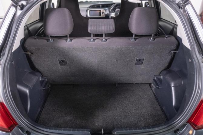 Toyota Vitz III (XP130) с пробегом 2014 года, цена 949 000 рублей, 140200 км, хэтчбек, Автокод Объявления