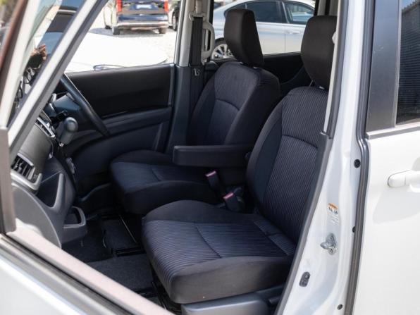 Suzuki Solio II с пробегом 2012 года, цена 950 000 рублей, 189763 км, микровэн, Автокод Объявления