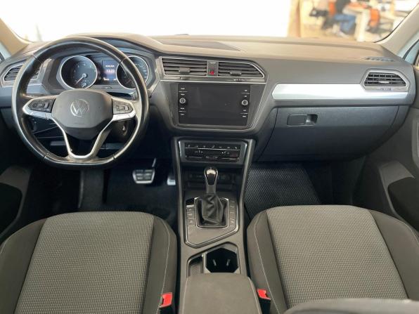 Volkswagen Tiguan II Рестайлинг с пробегом 2021 года, цена 2 280 000 рублей, 132725 км, внедорожник, Автокод Объявления