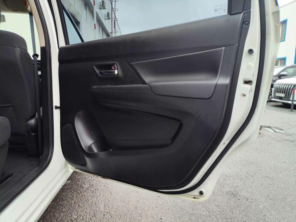 Suzuki Ertiga II Рестайлинг с пробегом 2022 года, цена 1 870 000 рублей, 61609 км, минивэн, Автокод Объявления