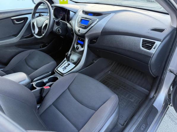 Hyundai Elantra V (MD) с пробегом 2011 года, цена 750 000 рублей, 247000 км, седан, Автокод Объявления
