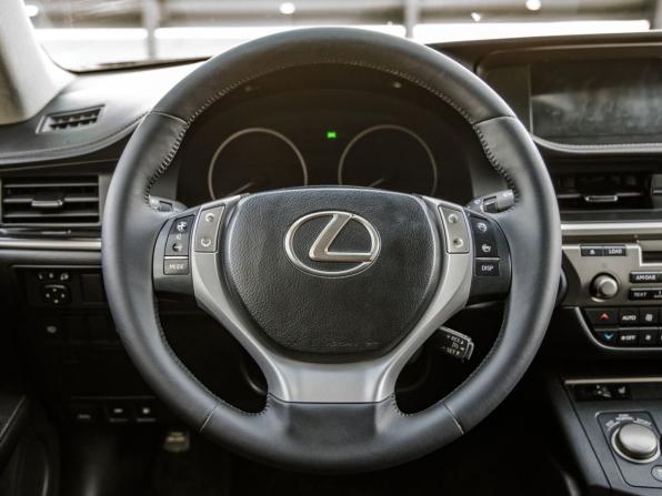 Lexus ES VI с пробегом 2013 года, цена 1 898 000 рублей, 156320 км, седан, Автокод Объявления