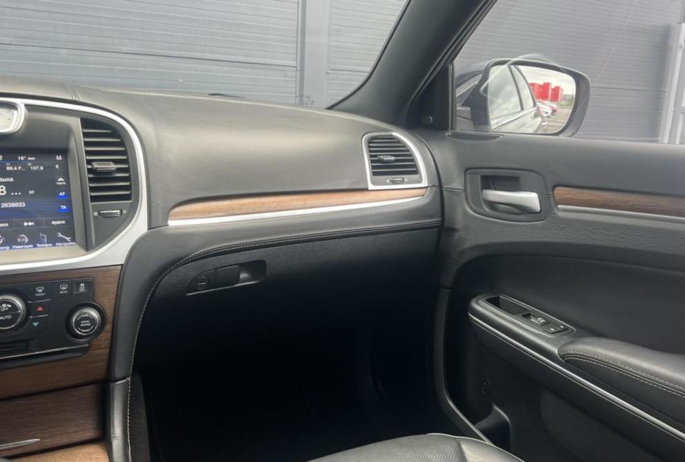 Chrysler 300C II Красноярск  - изображение 17