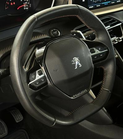 Peugeot 2008 II с пробегом 2023 года, цена 2 299 000 рублей, 14137 км, внедорожник, Автокод Объявления