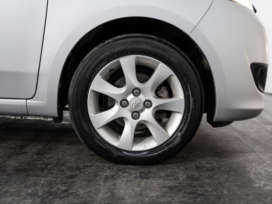 Toyota Passo Sette Иркутск  - изображение 16