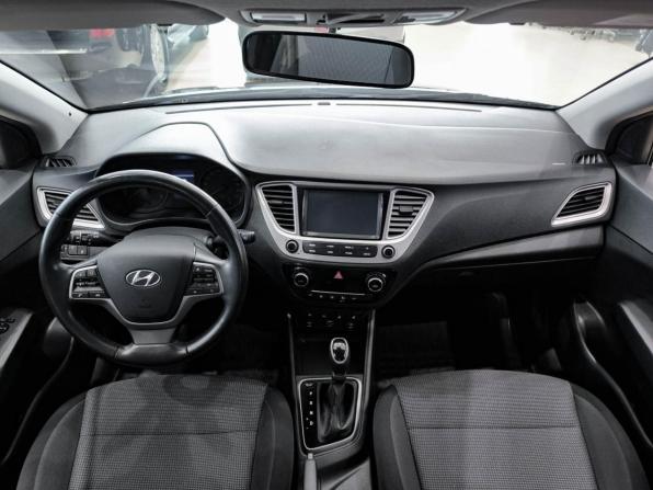 Hyundai Solaris II с пробегом 2019 года, цена 1 299 000 рублей, 139799 км, седан, Автокод Объявления