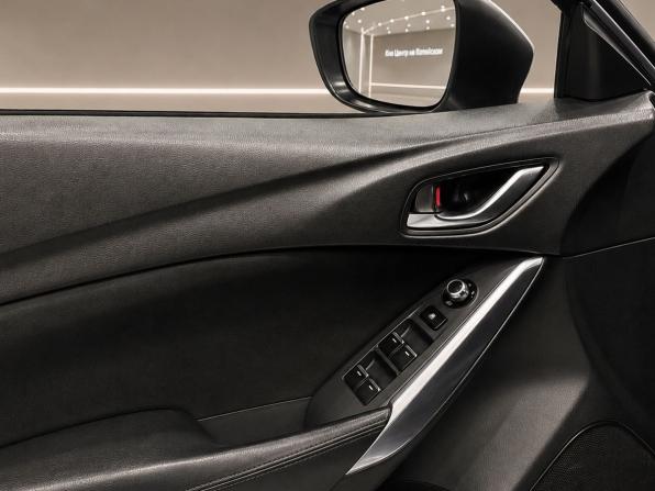 Mazda 6 III (GJ) Рестайлинг с пробегом 2015 года, цена 1 499 000 рублей, 220000 км, седан, Автокод Объявления