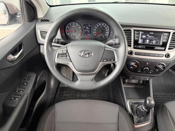 Hyundai Solaris II с пробегом 2019 года, цена 1 319 000 рублей, 107571 км, седан, Автокод Объявления