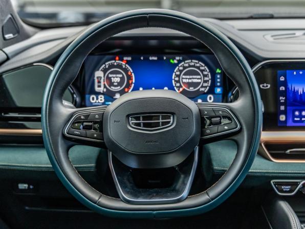 Geely Monjaro I с пробегом 2023 года, цена 2 848 000 рублей, 89993 км, внедорожник, Автокод Объявления