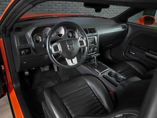 Dodge Challenger III Рестайлинг с пробегом 2013 года, цена 3 500 000 рублей, 106395 км, купе, Автокод Объявления