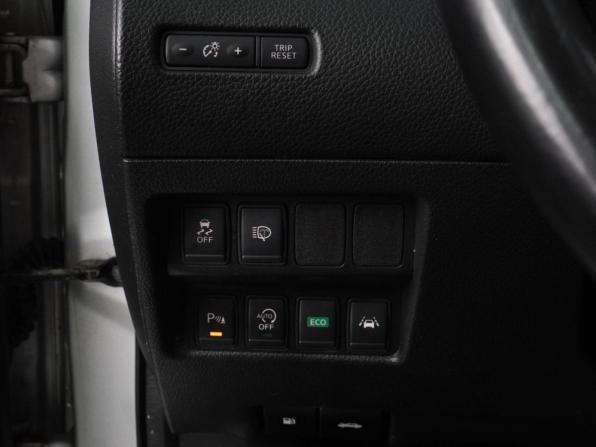 Nissan Qashqai II с пробегом 2016 года, цена 1 696 000 рублей, 118284 км, внедорожник, Автокод Объявления