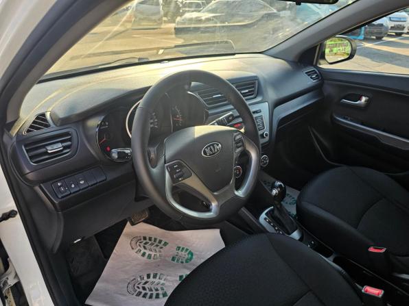 Kia Rio III Рестайлинг с пробегом 2016 года, цена 1 049 995 рублей, 165560 км, седан, Автокод Объявления
