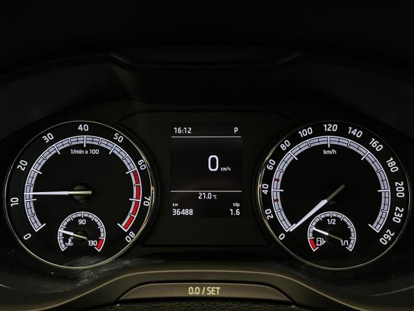 Skoda Karoq I с пробегом 2021 года, цена 2 740 000 рублей, 36487 км, внедорожник, Автокод Объявления