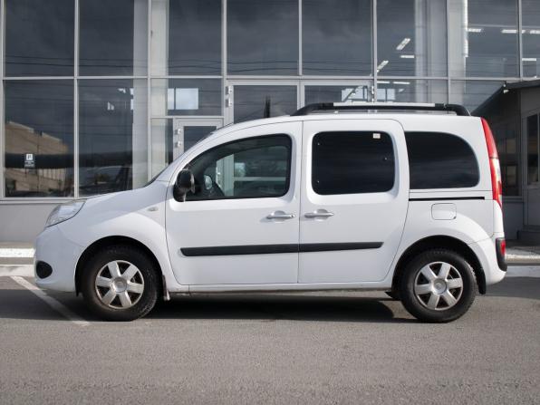 Renault Kangoo II Рестайлинг с пробегом 2014 года, цена 1 100 000 рублей, 53022 км, компактвэн, Автокод Объявления