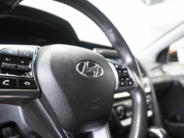 Hyundai Sonata VII (LF) Рестайлинг с пробегом 2019 года, цена 1 849 900 рублей, 107000 км, седан, Автокод Объявления