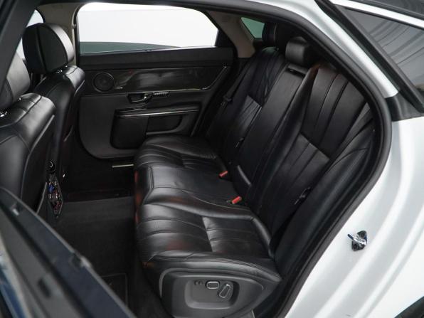 Jaguar XJ IV (X351) с пробегом 2013 года, цена 1 799 077 рублей, 135732 км, седан, Автокод Объявления