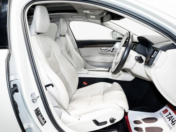 Volvo V90 Cross Country I Рестайлинг с пробегом 2021 года, цена 4 150 000 рублей, 26400 км, универсал, Автокод Объявления