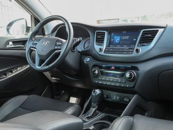 Hyundai Tucson III с пробегом 2017 года, цена 1 699 000 рублей, 236689 км, внедорожник, Автокод Объявления