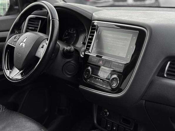 Mitsubishi Outlander III Рестайлинг 2 с пробегом 2018 года, цена 2 020 000 рублей, 106997 км, внедорожник, Автокод Объявления