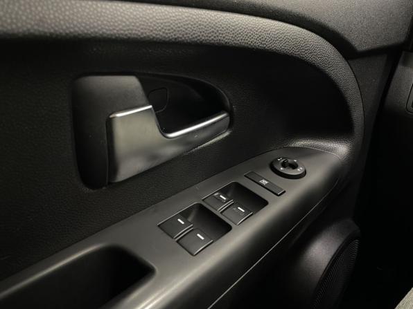 Kia Venga I Рестайлинг с пробегом 2015 года, цена 850 000 рублей, 206788 км, компактвэн, Автокод Объявления