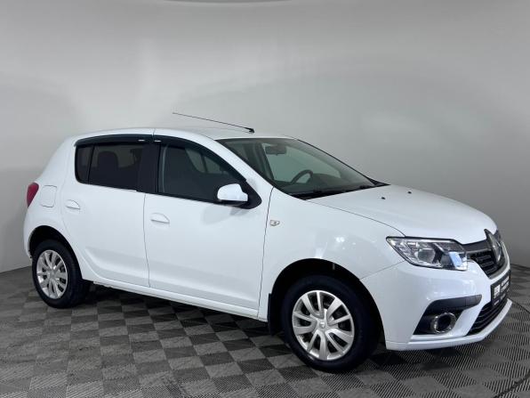 Renault Sandero II Рестайлинг с пробегом 2018 года, цена 960 000 рублей, 70092 км, хэтчбек, Автокод Объявления
