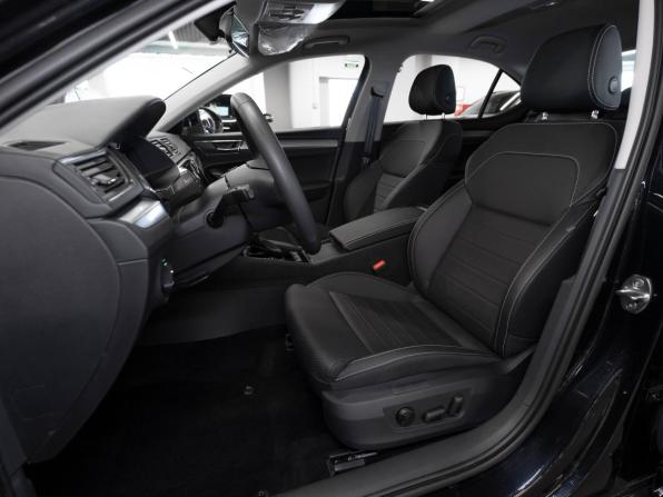 Skoda Superb III Рестайлинг с пробегом 2025 года, цена 3 350 000 рублей, 30 км, лифтбек, Автокод Объявления