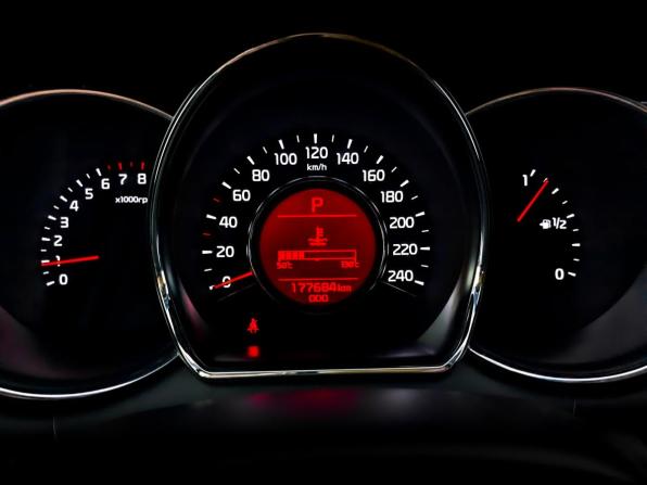 Kia Ceed II Рестайлинг с пробегом 2017 года, цена 1 185 000 рублей, 177682 км, хэтчбек, Автокод Объявления