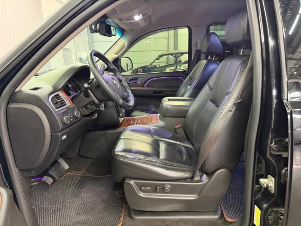 Chevrolet Tahoe III с пробегом 2008 года, цена 1 647 000 рублей, 192303 км, внедорожник, Автокод Объявления