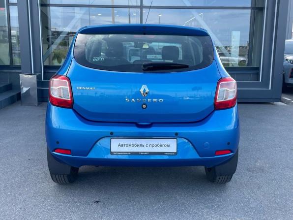 Renault Sandero II с пробегом 2015 года, цена 895 000 рублей, 111500 км, хэтчбек, Автокод Объявления