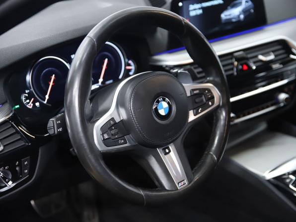 BMW 5 серии VII (G30/G31/G38) с пробегом 2018 года, цена 3 050 000 рублей, 170020 км, седан, Автокод Объявления