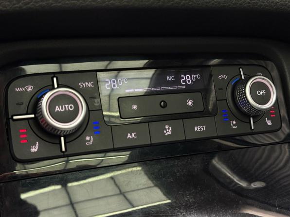 Volkswagen Touareg II Рестайлинг с пробегом 2016 года, цена 2 599 000 рублей, 223607 км, внедорожник, Автокод Объявления