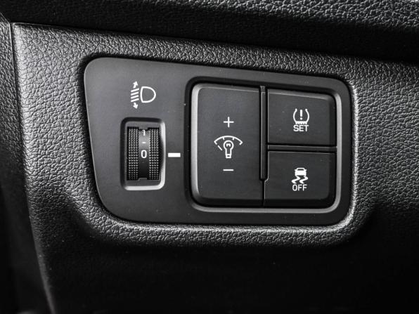 Hyundai Solaris II с пробегом 2018 года, цена 1 164 000 рублей, 170117 км, седан, Автокод Объявления
