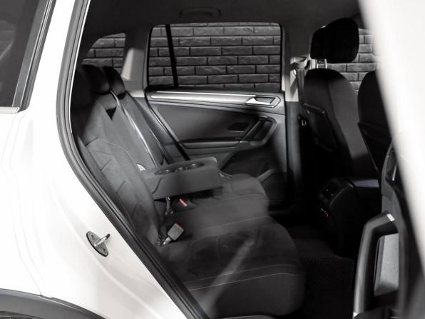 Volkswagen Tiguan II с пробегом 2018 года, цена 3 090 000 рублей, 89364 км, внедорожник, Автокод Объявления