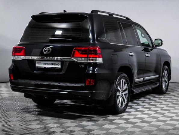 Toyota Land Cruiser 200 Series Рестайлинг 2 с пробегом 2017 года, цена 8 300 000 рублей, 83807 км, внедорожник, Автокод Объявления