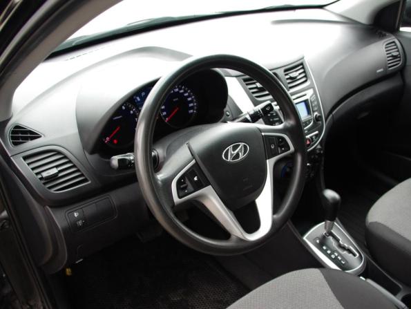 Hyundai Solaris I с пробегом 2012 года, цена 950 000 рублей, 159367 км, седан, Автокод Объявления