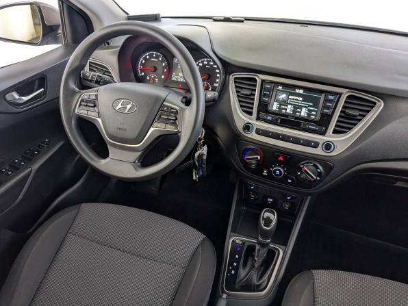 Hyundai Solaris II Рестайлинг с пробегом 2022 года, цена 1 590 000 рублей, 107838 км, седан, Автокод Объявления