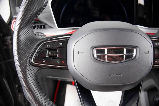 Geely Coolray I Рестайлинг с пробегом 2023 года, цена 1 999 000 рублей, 60259 км, внедорожник, Автокод Объявления