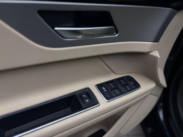 Jaguar XF II с пробегом 2018 года, цена 2 229 000 рублей, 130658 км, седан, Автокод Объявления