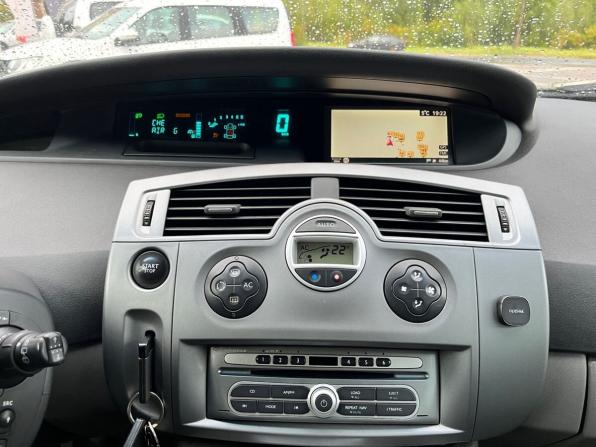 Renault Scenic II Рестайлинг с пробегом 2006 года, цена 449 000 рублей, 295188 км, компактвэн, Автокод Объявления