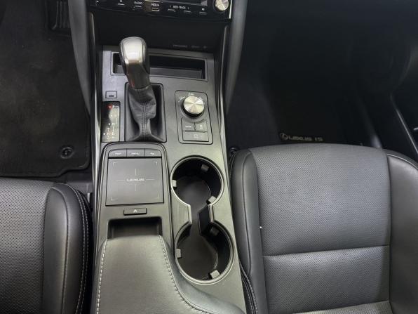 Lexus IS III Рестайлинг 2 с пробегом 2022 года, цена 3 550 000 рублей, 50845 км, седан, Автокод Объявления
