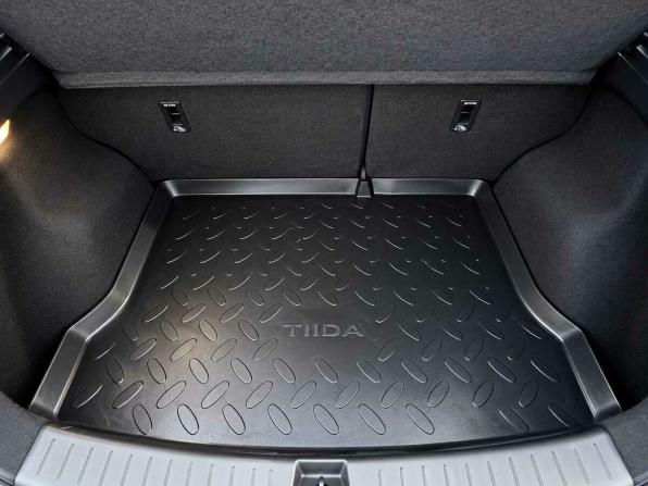Nissan Tiida II с пробегом 2015 года, цена 1 050 000 рублей, 113428 км, хэтчбек, Автокод Объявления