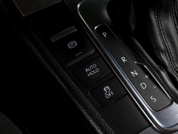 Volkswagen Passat B7 с пробегом 2012 года, цена 999 000 рублей, 182765 км, седан, Автокод Объявления