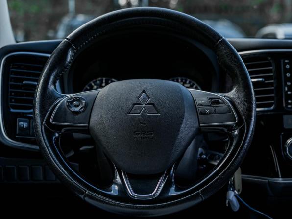 Mitsubishi Outlander III Рестайлинг 2 с пробегом 2018 года, цена 1 350 001 рубль, 204615 км, внедорожник, Автокод Объявления