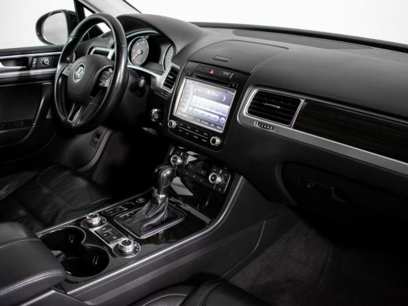Volkswagen Touareg II Рестайлинг с пробегом 2015 года, цена 2 260 000 рублей, 354596 км, внедорожник, Автокод Объявления