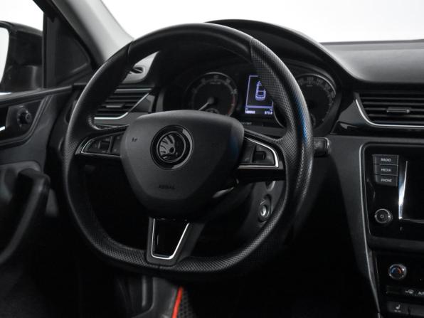 Skoda Rapid I Рестайлинг с пробегом 2018 года, цена 1 098 900 рублей, 187000 км, лифтбек, Автокод Объявления