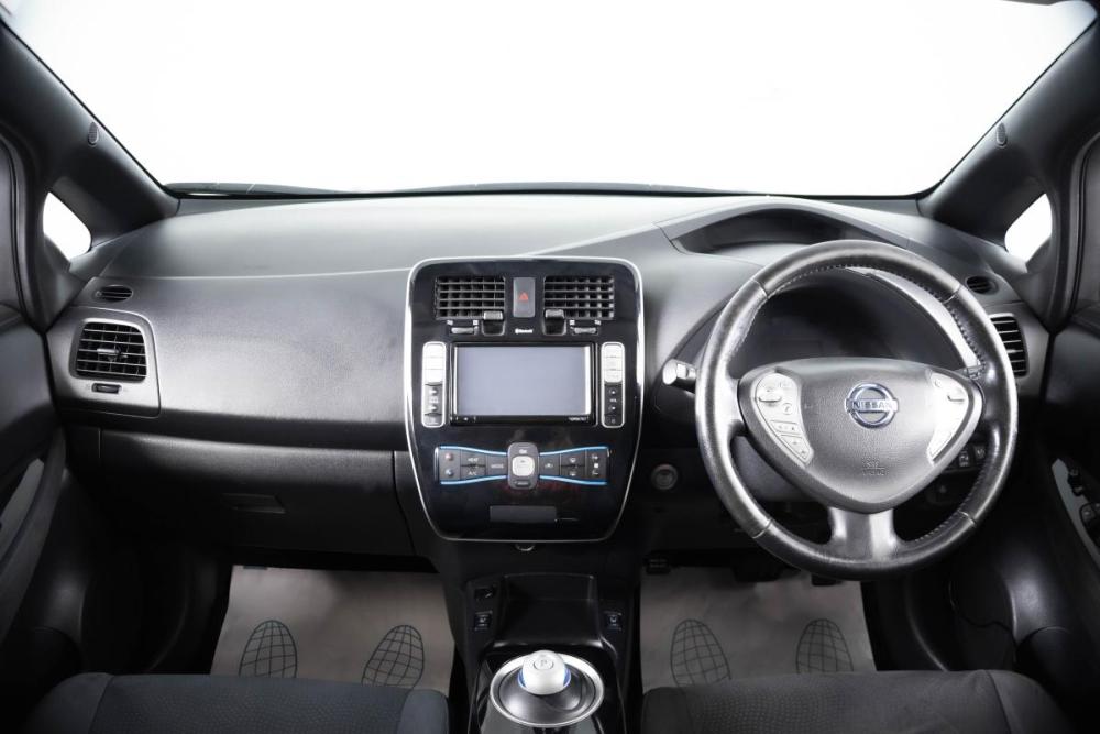 Nissan Leaf I (ZE0/AZE0) Пермь  - изображение 14