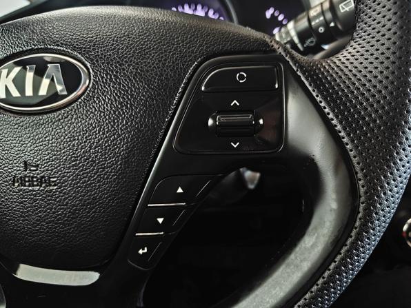 Kia Ceed II Рестайлинг с пробегом 2018 года, цена 1 080 000 рублей, 174000 км, универсал, Автокод Объявления
