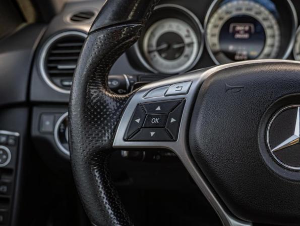 Mercedes-Benz C-Класс III (W204) Рестайлинг с пробегом 2013 года, цена 1 650 000 рублей, 242335 км, седан, Автокод Объявления