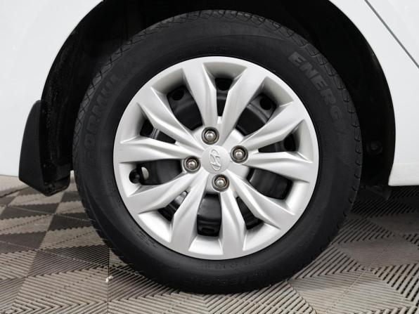 Hyundai Solaris II с пробегом 2018 года, цена 1 109 000 рублей, 151902 км, седан, Автокод Объявления