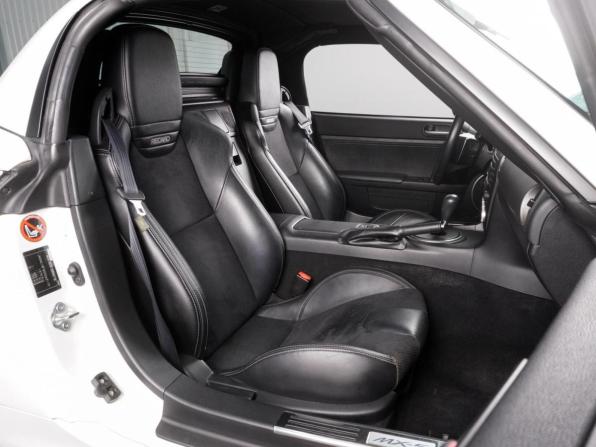 Mazda MX-5 III (NC) Рестайлинг с пробегом 2012 года, цена 2 996 000 рублей, 15622 км, родстер, Автокод Объявления